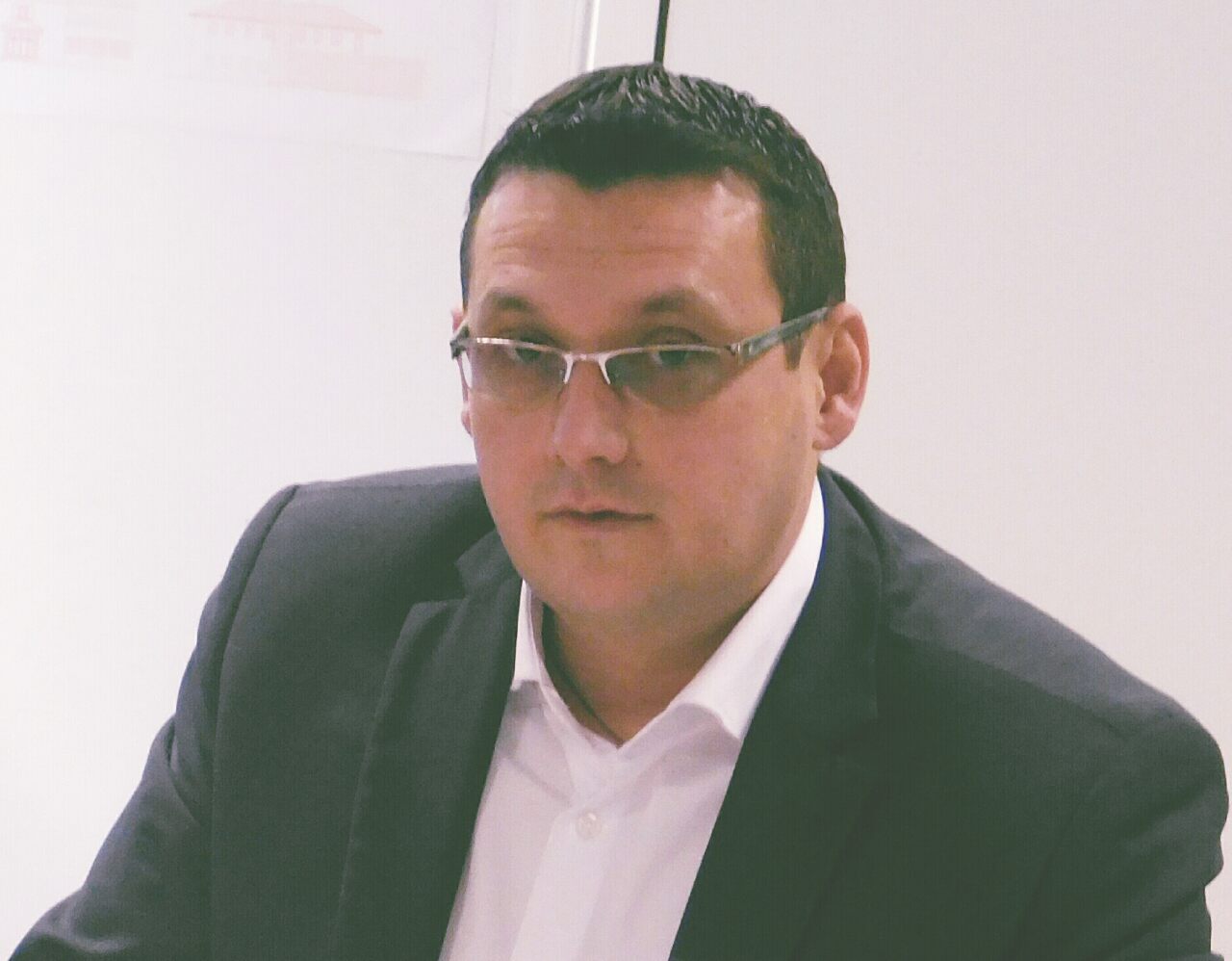 Увећај Predsednik opstine Vladicin Han