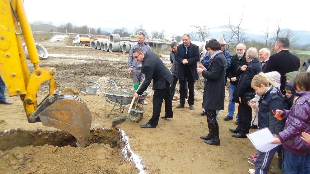 Uvećaj Drzavni sekretar u poseti Vladicinom Hanu