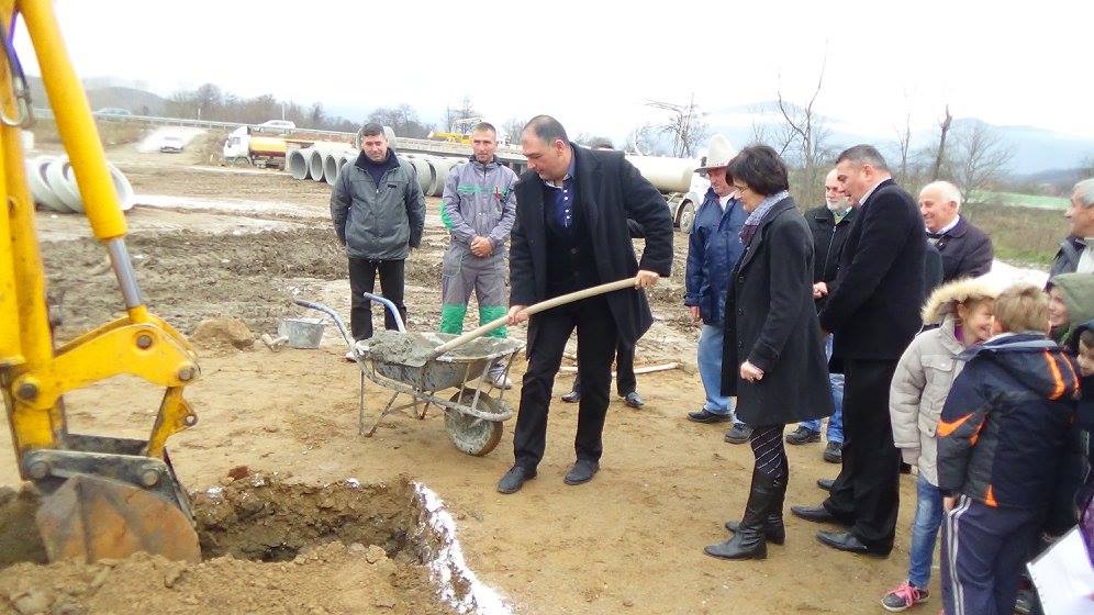Uvećaj Drzavni sekretar u poseti Vladicinom Hanu