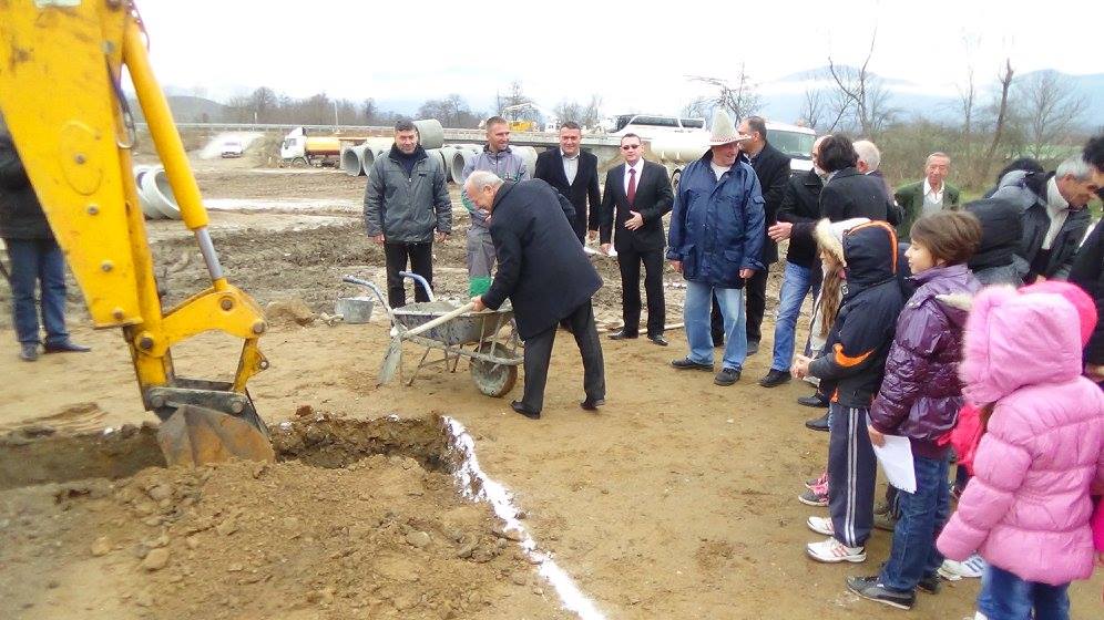 Uvećaj Drzavni sekretar u poseti Vladicinom Hanu