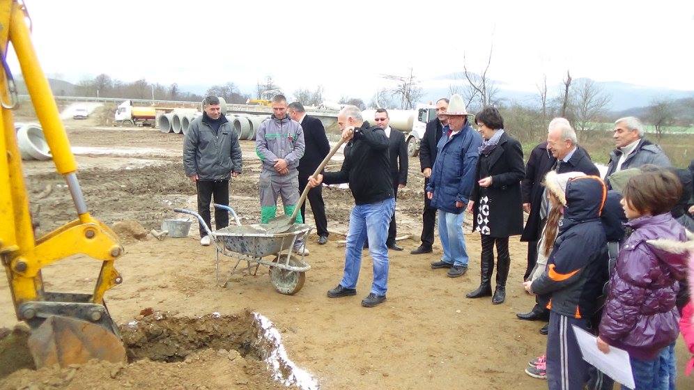Uvećaj Drzavni sekretar u poseti Vladicinom Hanu