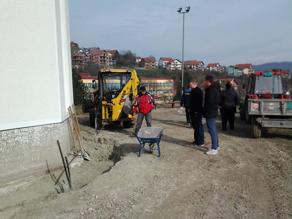 Uredjenje platoa Hrama Svetog Kneza Lazara